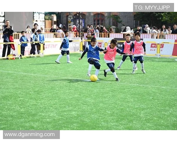 燃动绿茵激情点亮球迷梦想共赴足球星光璀璨氛围盛宴